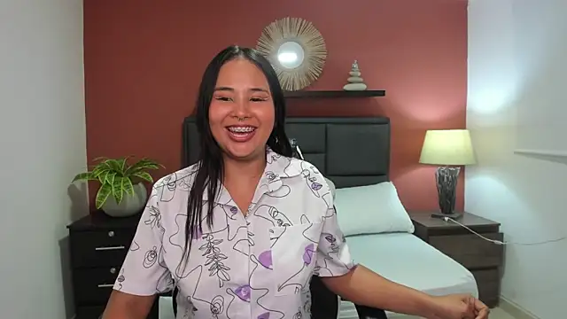 Snapshot of isabella_florez chatting on 12/27/24, 07:03 isabella florez online show from 12/27/24, 07:03