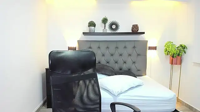 Snapshot of isabella_florez chatting on 01/15/25, 06:08 isabella florez online show from 01/15/25, 06:08