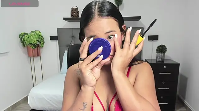 Snapshot of isabella_florez chatting on 01/28/25, 12:22 isabella florez online show from 01/28/25, 12:22