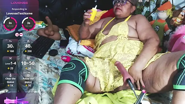 mature beautiful online show from 03/28/26, 12:05