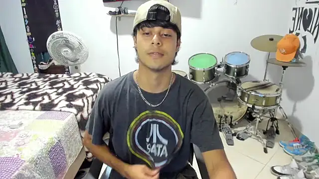 Zack falcon online show from 11/11/25, 04:34