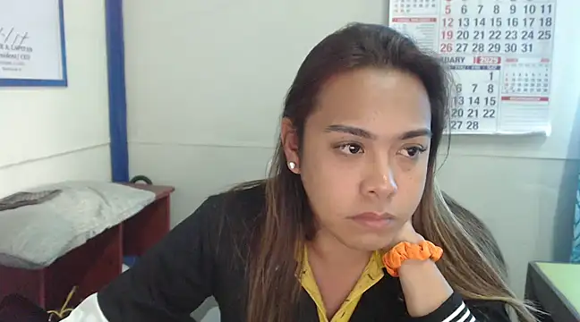 Your PrettyGirlxxx online show from 02/05/25, 06:02