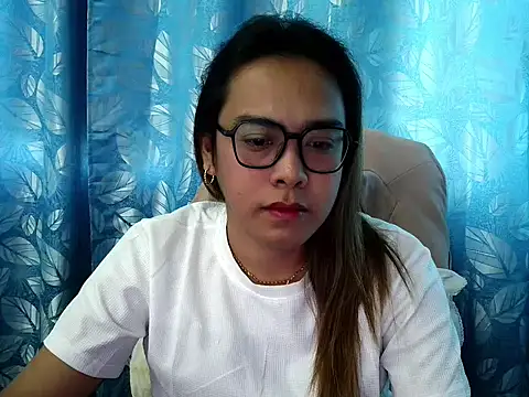 Your PrettyGirlxxx online show from 11/06/25, 06:14