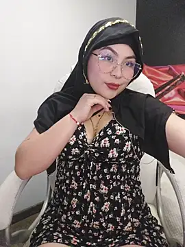 Hana    online show from 03/17/26, 10:57