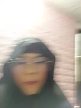 Snapshot of Hana___ chatting on 05/11/26, 09:45 Hana online show from 05/11/26, 09:45