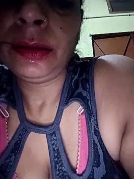 silkyrani123 online show from 10/20/25, 06:08