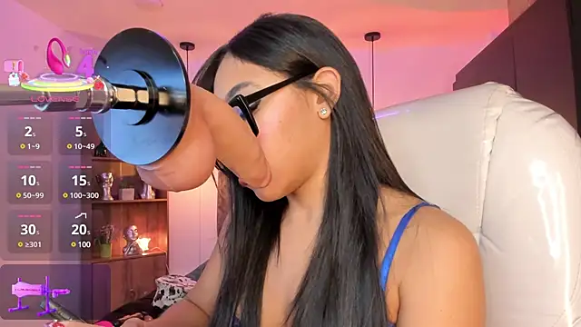 Olivia ds online show from 02/21/25, 04:18