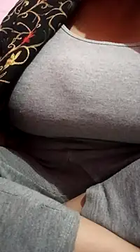 Snapshot of rekhabb123 chatting on 02/12/25, 04:44 rekhabb123 online show from 02/12/25, 04:44