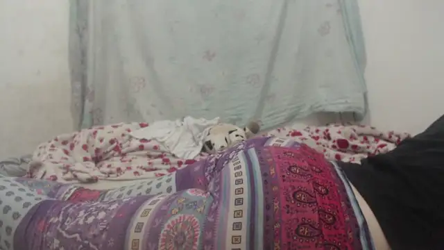 Kittywhiteass online show from 03/19/25, 08:23