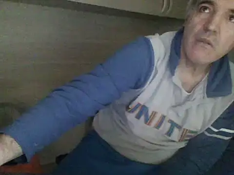 Snapshot of Setesesso7 chatting on 02/18/25, 05:42 Setesesso7 online show from 02/18/25, 05:42