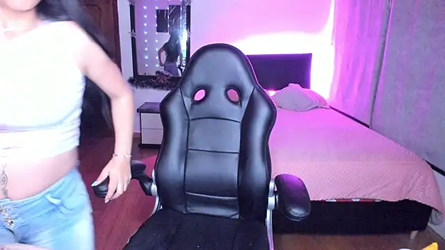 yesie hot online show from 12/07/24, 04:09