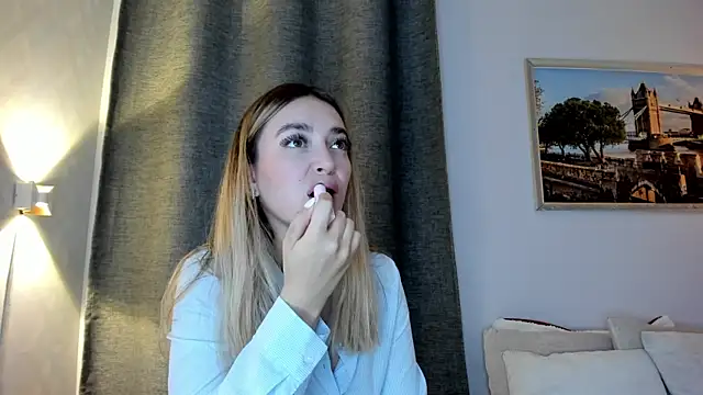 Assh lee  online show from 10/21/25, 01:12