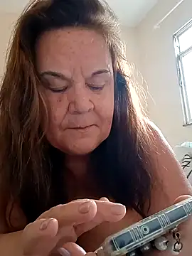 Snapshot of Yaya_Mineira chatting on 12/15/24, 05:42 Yaya Mineira online show from 12/15/24, 05:42