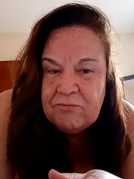 Snapshot of Yaya_Mineira chatting on 01/10/25, 01:09 Yaya Mineira online show from 01/10/25, 01:09