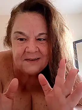 Snapshot of Yaya_Mineira chatting on 01/22/25, 10:50 Yaya Mineira online show from 01/22/25, 10:50