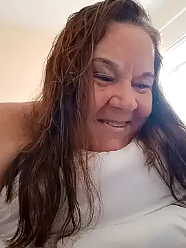 Snapshot of Yaya_Mineira chatting on 01/27/25, 12:05 Yaya Mineira online show from 01/27/25, 12:05