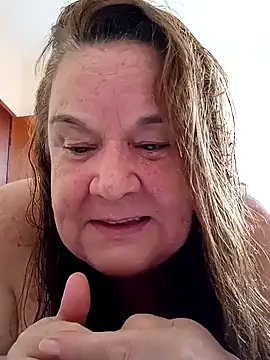Snapshot of Yaya_Mineira chatting on 01/28/25, 01:49 Yaya Mineira online show from 01/28/25, 01:49