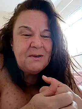 Snapshot of Yaya_Mineira chatting on 01/31/25, 01:23 Yaya Mineira online show from 01/31/25, 01:23