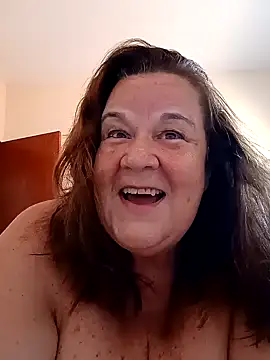 Snapshot of Yaya_Mineira chatting on 02/05/25, 07:53 Yaya Mineira online show from 02/05/25, 07:53