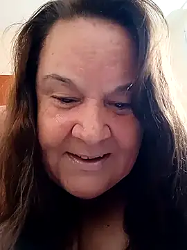Snapshot of Yaya_Mineira chatting on 03/01/25, 05:27 Yaya Mineira online show from 03/01/25, 05:27