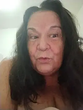 Yaya Mineira online show from 03/18/26, 11:41