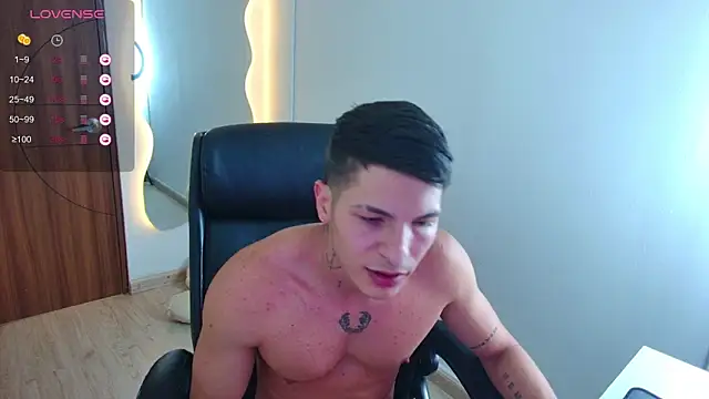 Snapshot of harrisoncuper chatting on 04/06/26, 11:05 harrisoncuper online show from 04/06/26, 11:05