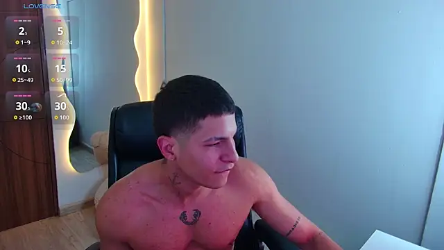 Snapshot of harrisoncuper chatting on 06/25/26, 10:14 harrisoncuper online show from 06/25/26, 10:14