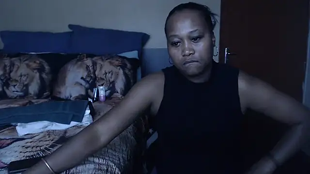 Snapshot of EbonySeductressx chatting on 10/11/25, 02:15 EbonySeductressx online show from 10/11/25, 02:15