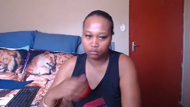 Snapshot of EbonySeductressx chatting on 10/13/25, 01:11 EbonySeductressx online show from 10/13/25, 01:11
