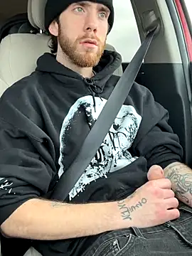 Snapshot of KcCumz19 chatting on 01/05/26, 06:44 KcCumz19 online show from 01/05/26, 06:44