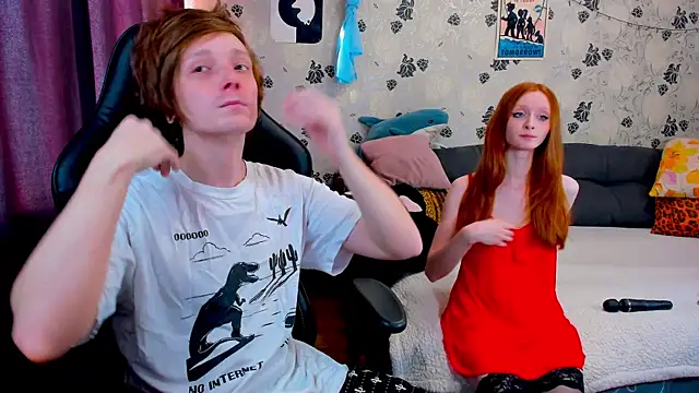 Snapshot of lakmsrrrmrrr chatting on 02/20/25, 10:37 lakmsrrrmrrr online show from 02/20/25, 10:37