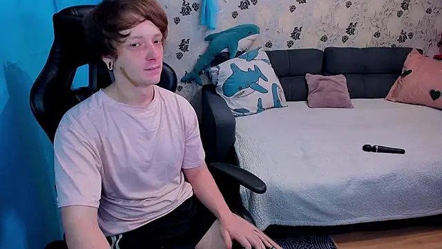 Snapshot of lakmsrrrmrrr chatting on 10/12/25, 10:58 lakmsrrrmrrr online show from 10/12/25, 10:58