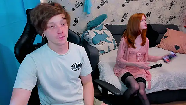 Snapshot of lakmsrrrmrrr chatting on 10/19/25, 10:05 lakmsrrrmrrr online show from 10/19/25, 10:05