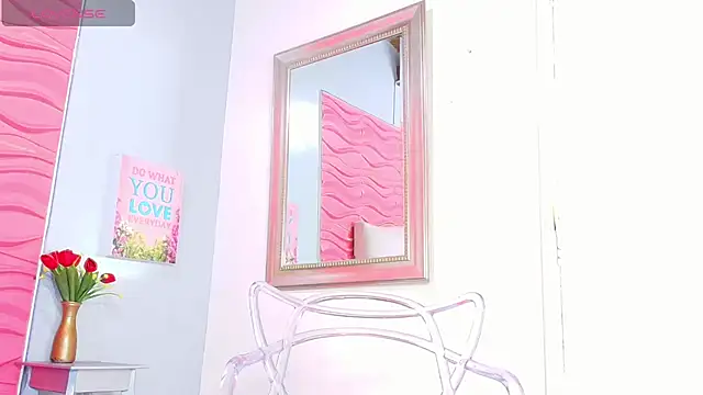 Snapshot of _Valeria_Brown chatting on 03/08/25, 12:22 Valeria Brown online show from 03/08/25, 12:22