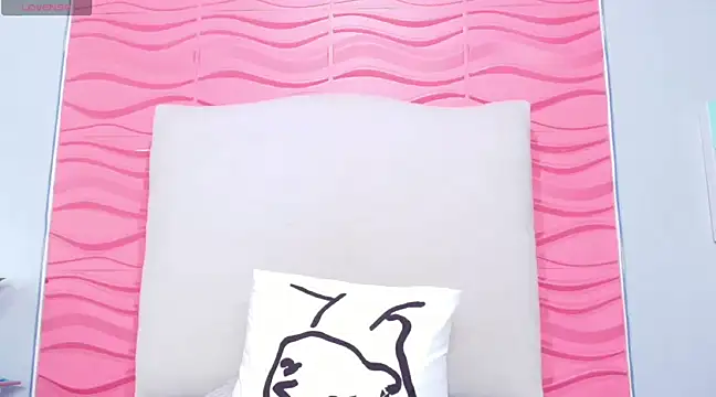 Snapshot of _Valeria_Brown chatting on 03/15/25, 01:52 Valeria Brown online show from 03/15/25, 01:52