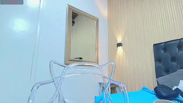 Snapshot of _Valeria_Brown chatting on 09/21/25, 10:33 Valeria Brown online show from 09/21/25, 10:33