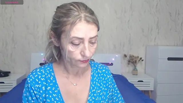 ZoeGrant online show from 01/11/25, 06:23