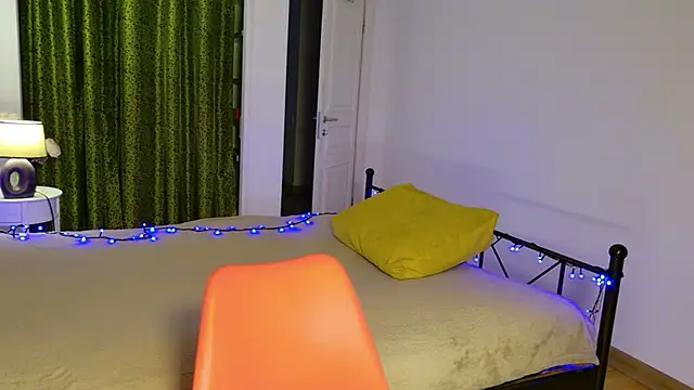 ZoeGrant online show from 03/13/26, 06:25