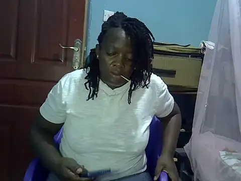 Ebonyceline online show from 05/27/26, 07:00