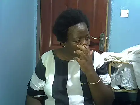 Snapshot of Ebonyceline chatting on 07/31/26, 06:51 Ebonyceline online show from 07/31/26, 06:51