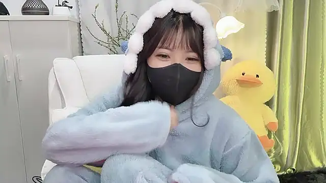 Snapshot of Mya_Lee chatting on 01/20/25, 08:07 Mya Lee online show from 01/20/25, 08:07