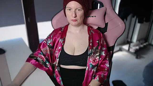 Exotic-Desire online show from 04/14/26, 07:14