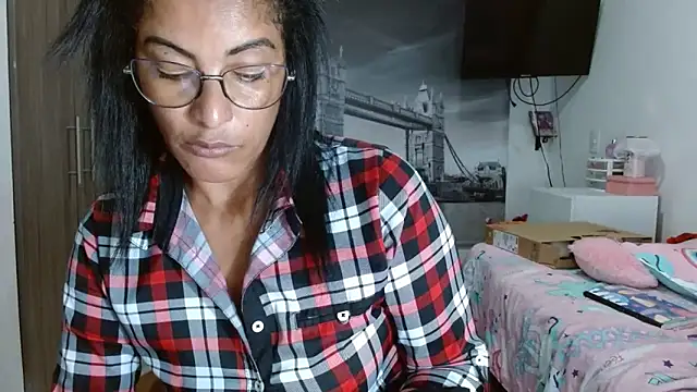 kateleyagrey online show from 01/18/25, 02:03