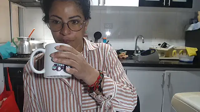 kateleyagrey online show from 09/28/25, 02:33