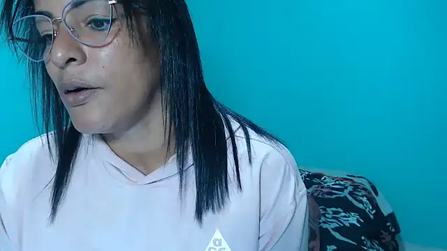 Snapshot of kateleyagrey chatting on 01/17/26, 10:35 kateleyagrey online show from 01/17/26, 10:35