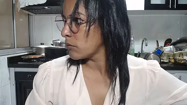 kateleyagrey online show from 04/06/26, 06:09