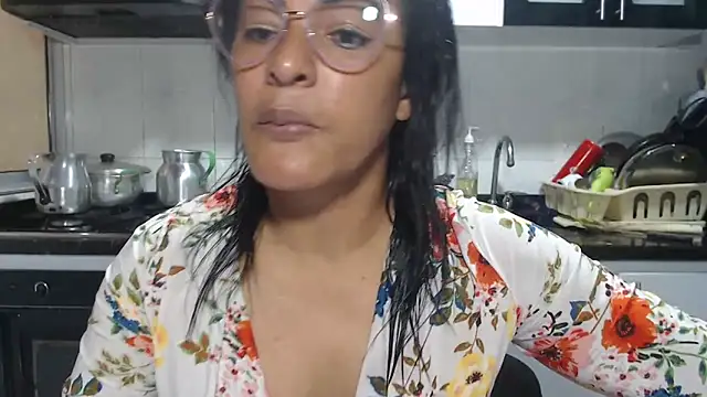 kateleyagrey online show from 04/20/26, 07:48