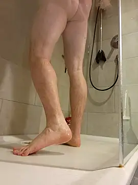 Snapshot of GeilerSchweizer chatting on 02/10/25, 07:47 GeilerSchweizer online show from 02/10/25, 07:47