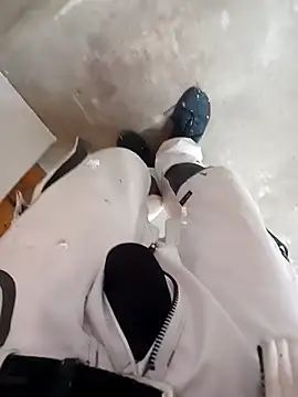 Snapshot of GeilerSchweizer chatting on 11/18/25, 10:41 GeilerSchweizer online show from 11/18/25, 10:41