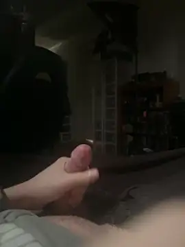 whitestroker online show from 12/04/25, 06:38